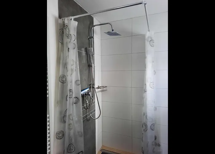 Neu! Lucie Apartman *